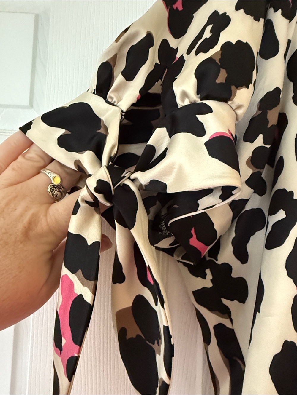 Cato Leopard Print Puff Sleeve Blouse in Cream with Pink Accents Size 18/20 - Picture 2 of 7